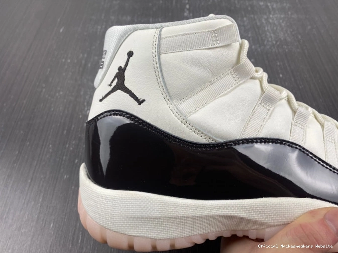 Official Maikesneakers Air 11 Neapolitan Jordan AR0715-101 WMNS 0728